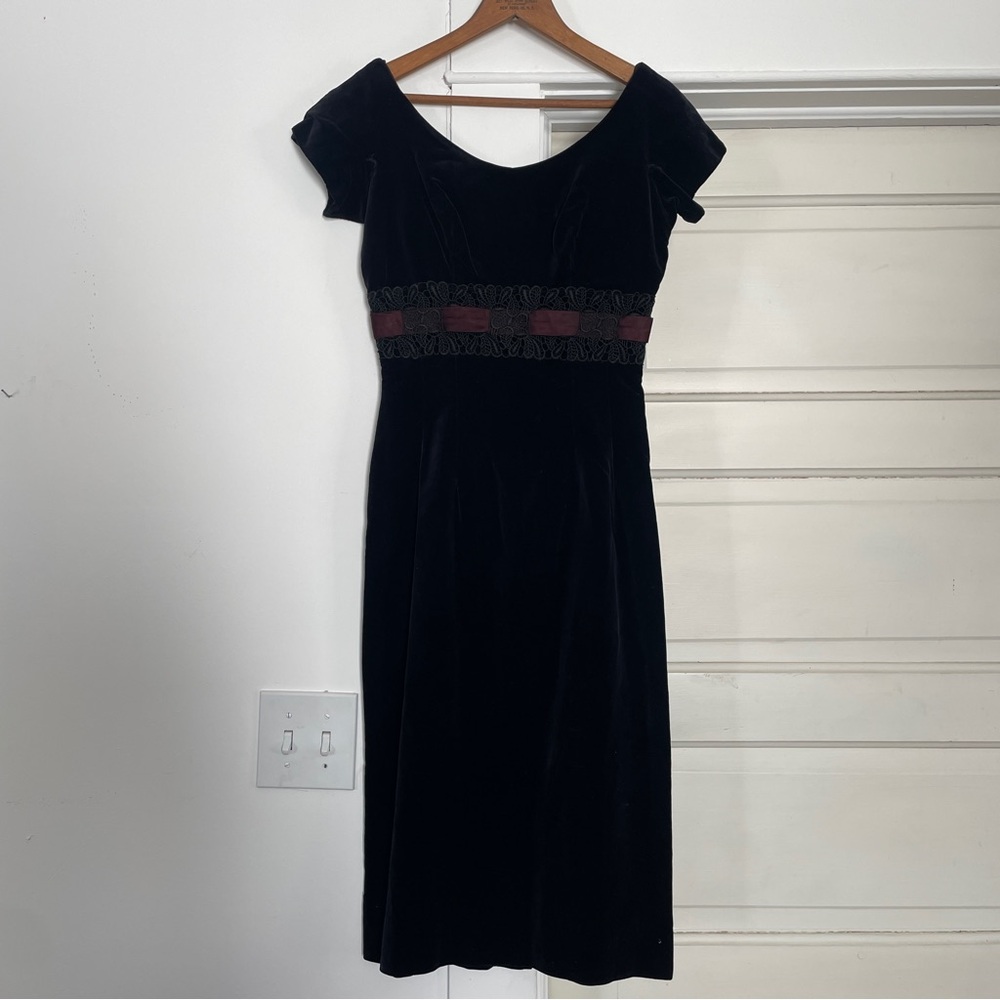 Vintage 1950s Black Velvet Wiggle Dress